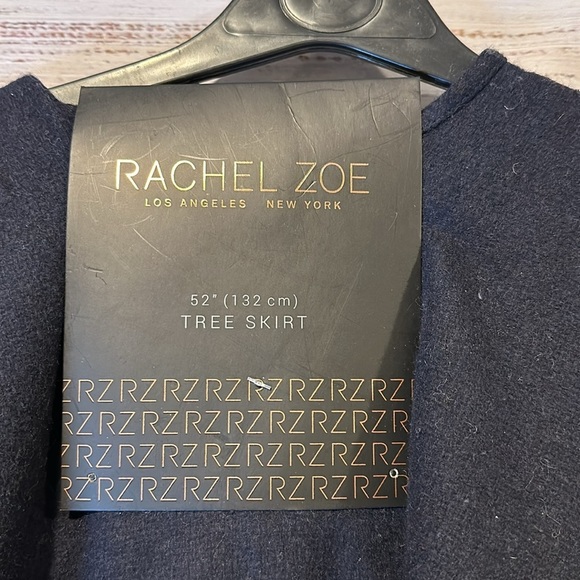 Rachel Zoe Christmas 52” Silver Beaded Sequined‎ Edge Tree Skirt - Picture 3 of 4